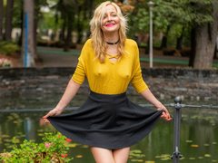 ViciousSiren - blond female webcam at ImLive